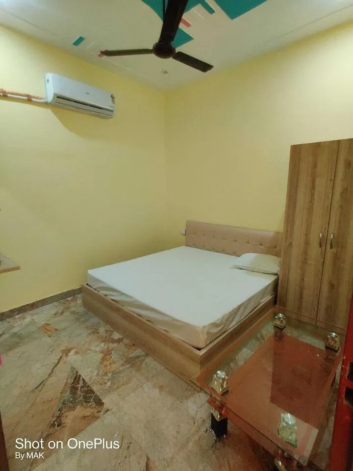 Hotel O Priya Palace Home Stay Agra