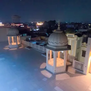 Hotel The Taj Vista -walking Distance To Taj Mahal